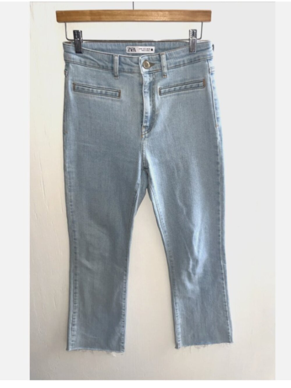 ZARA Light Blue Denim Straight Leg Cropped Jeans High Waist Fray Hem Size 4